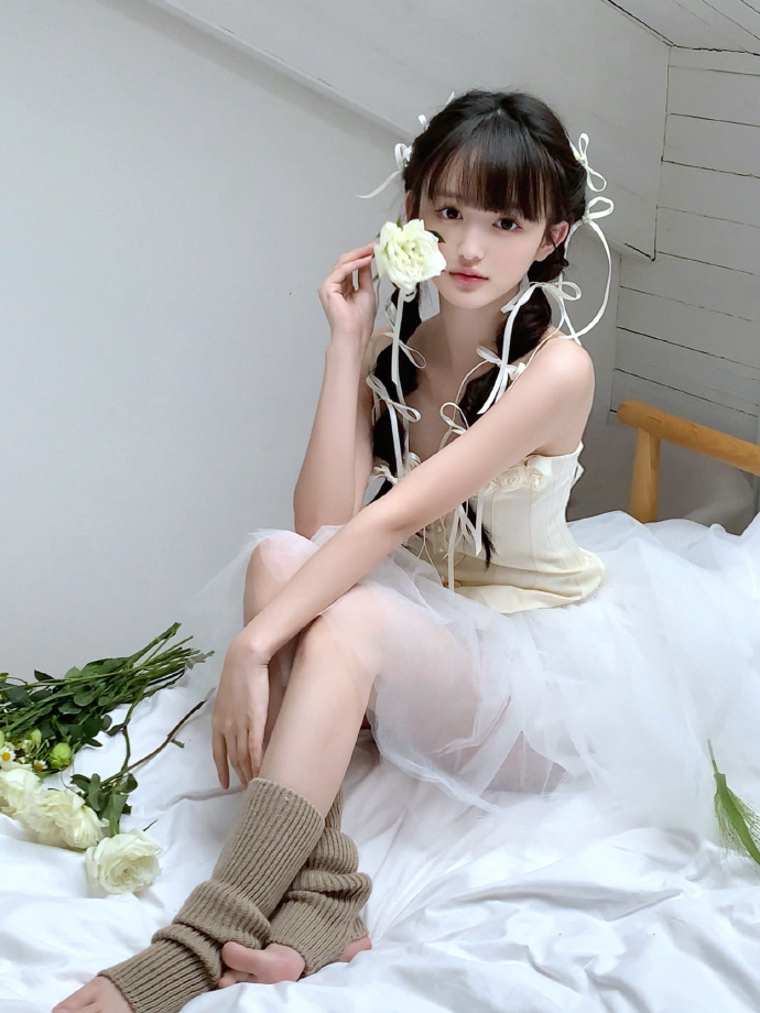 ai  短剧网-创作档案·片尾线索封面